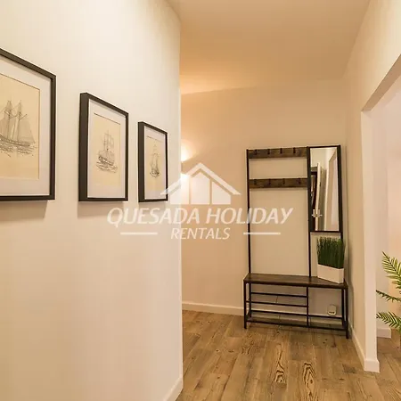 Huoneisto Beautiful 1 In Town Centre 3 Beds For 6 People